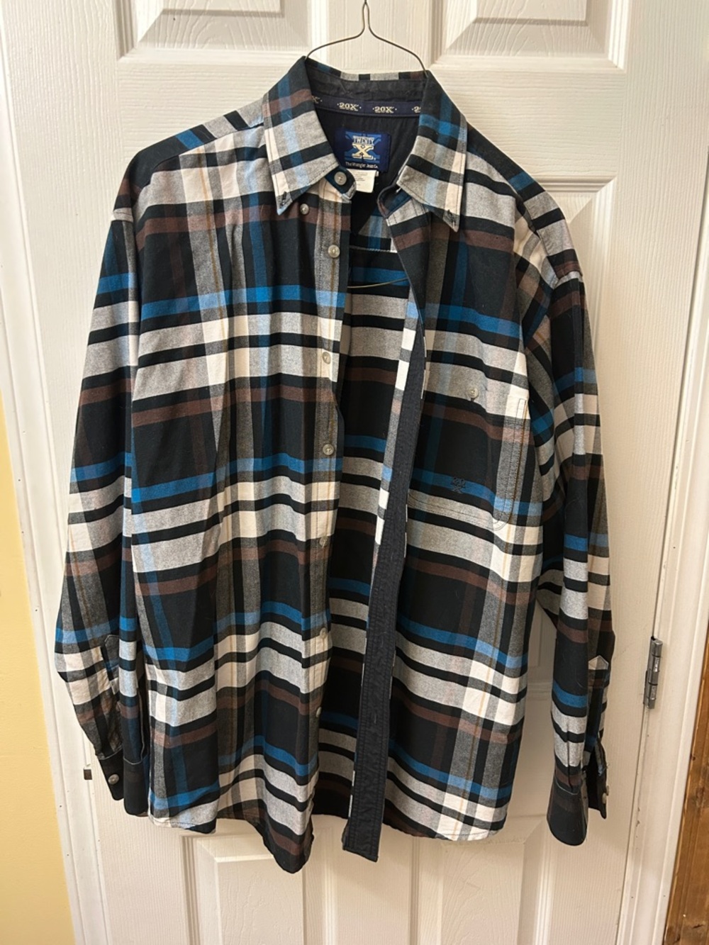 Wrangler Plaid Button-Down Dress Shirt - Black & Blue